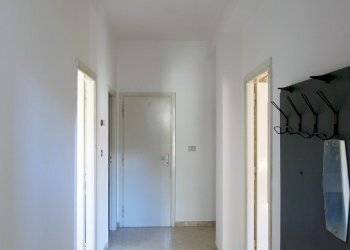 Foto 38 - Quadrilocale Via Impero Romano
 
32, Lenola - foto 10