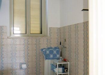 Foto 39 - Quadrilocale Via Impero Romano
 
32, Lenola - foto 11