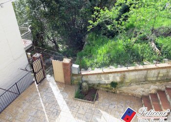 Foto 42 - Quadrilocale Via Impero Romano
 
32, Lenola - foto 14