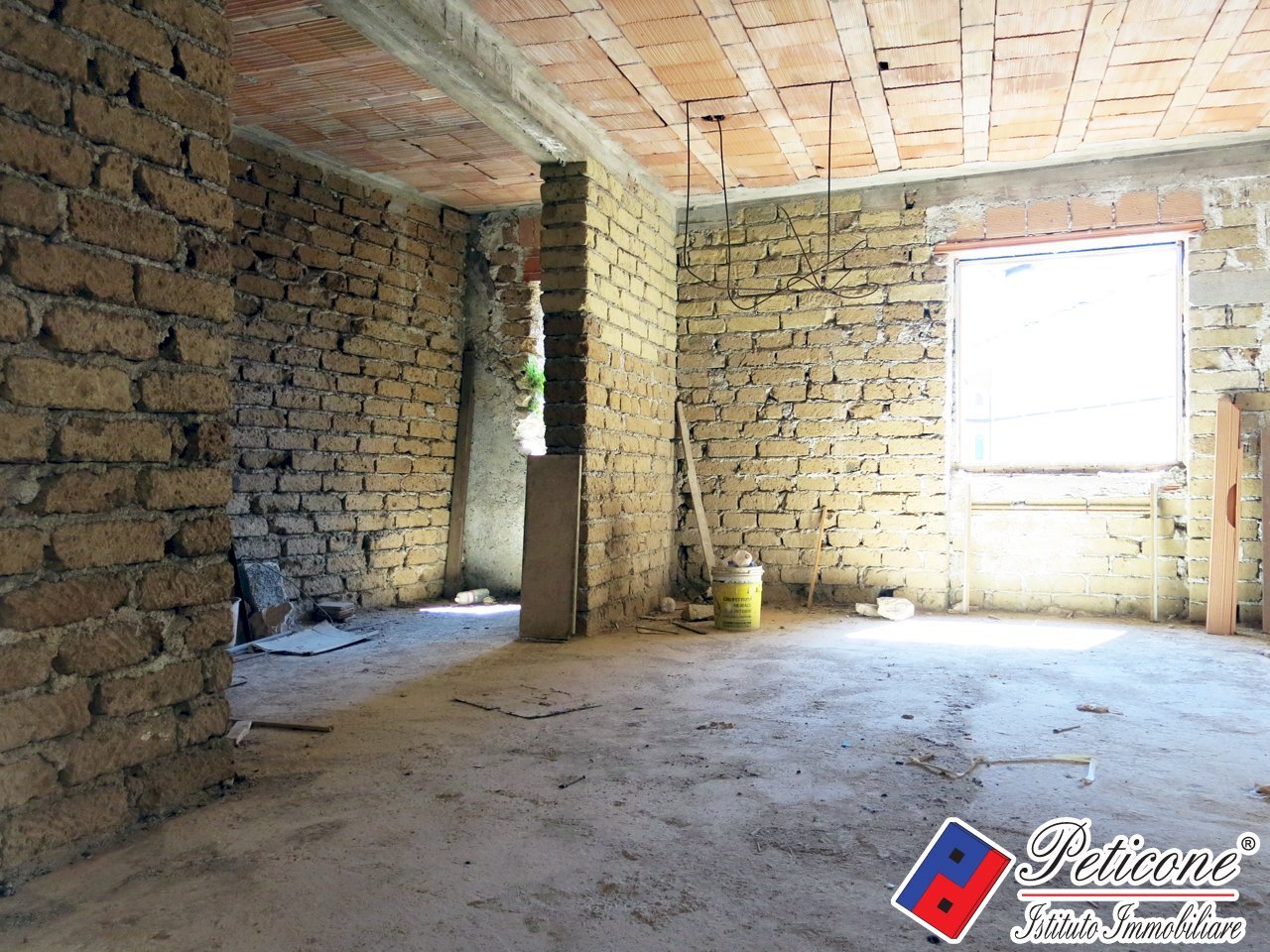 Foto 1 - Quadrilocale Via Duomo
 
32, Lenola - foto 1