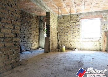 Foto 1 - Quadrilocale Via Duomo
 
32, Lenola - foto 1