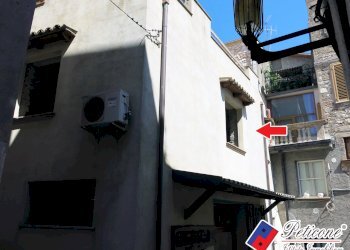 Foto 1 - Trilocale Via Duomo
 
36, Lenola - foto 1