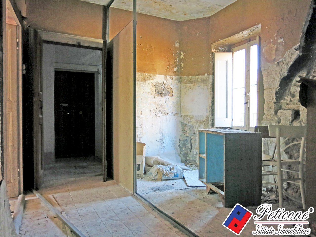 Foto 14 - Four-room apartment Piazza Cavour
 
12, Lenola - photo 2