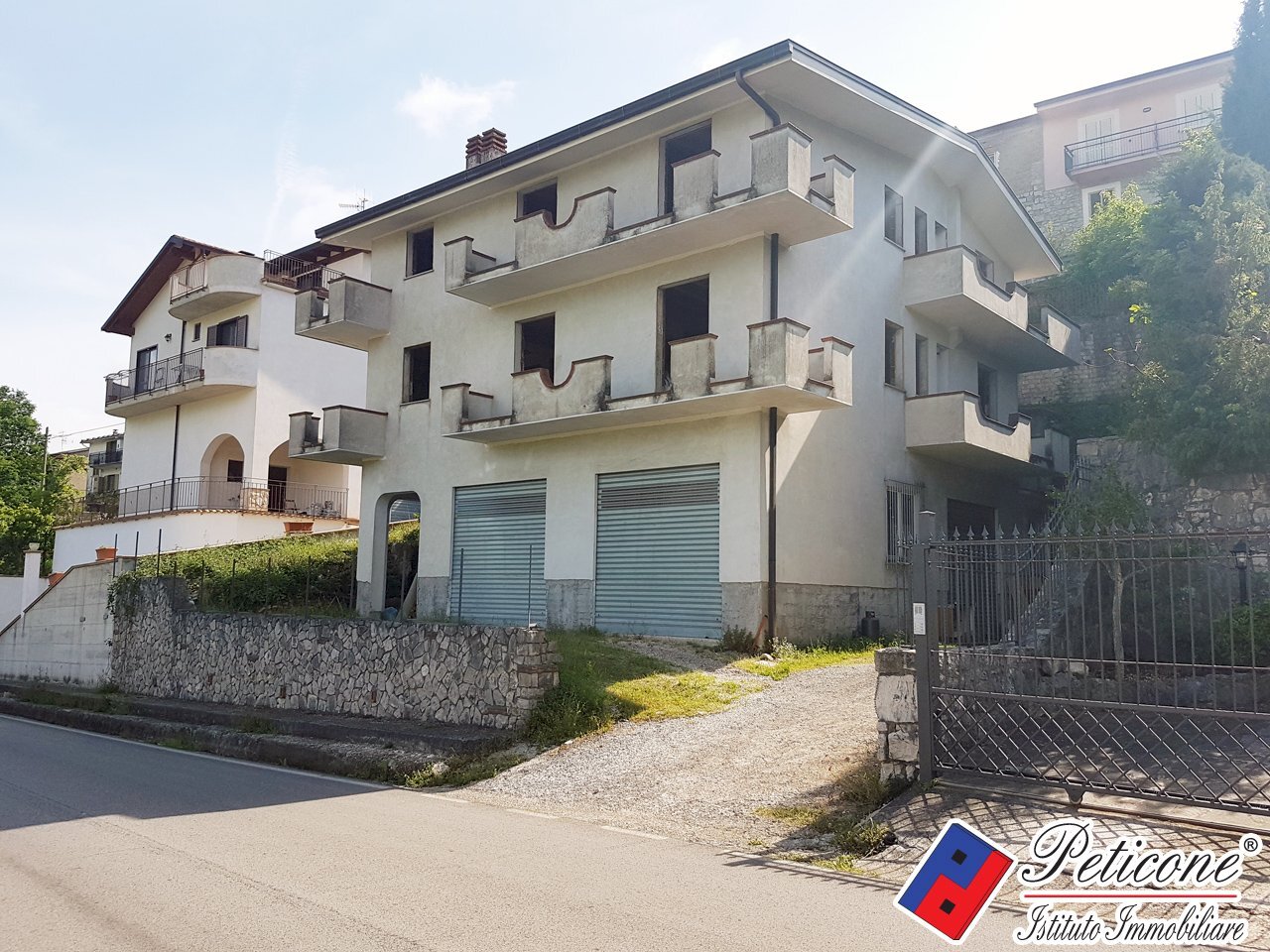 Foto 16 - Villa Via Pietra dei Corvi
 
12, Lenola - foto 1