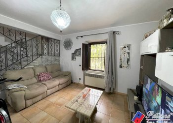 Foto 32 - Villa Via Provinciale per Lenola
 
2468, Fondi - foto 2