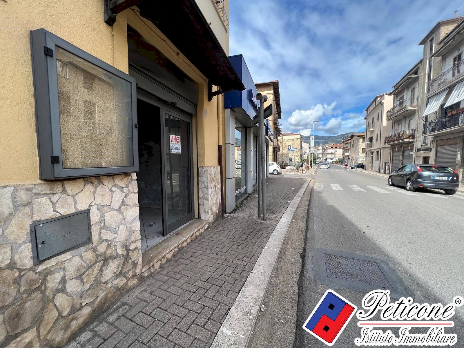 Foto 1 - Commercial Premises Via Fabio Filzi, Fondi - photo 1