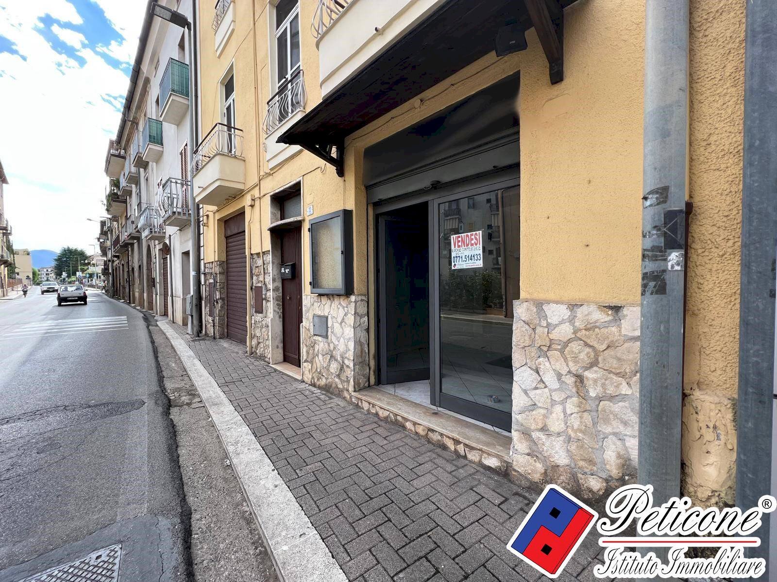 Foto 2 - Commercial Premises Via Fabio Filzi, Fondi - photo 2