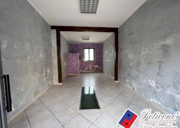 Foto 3 - Commercial Premises Via Fabio Filzi, Fondi - photo 3