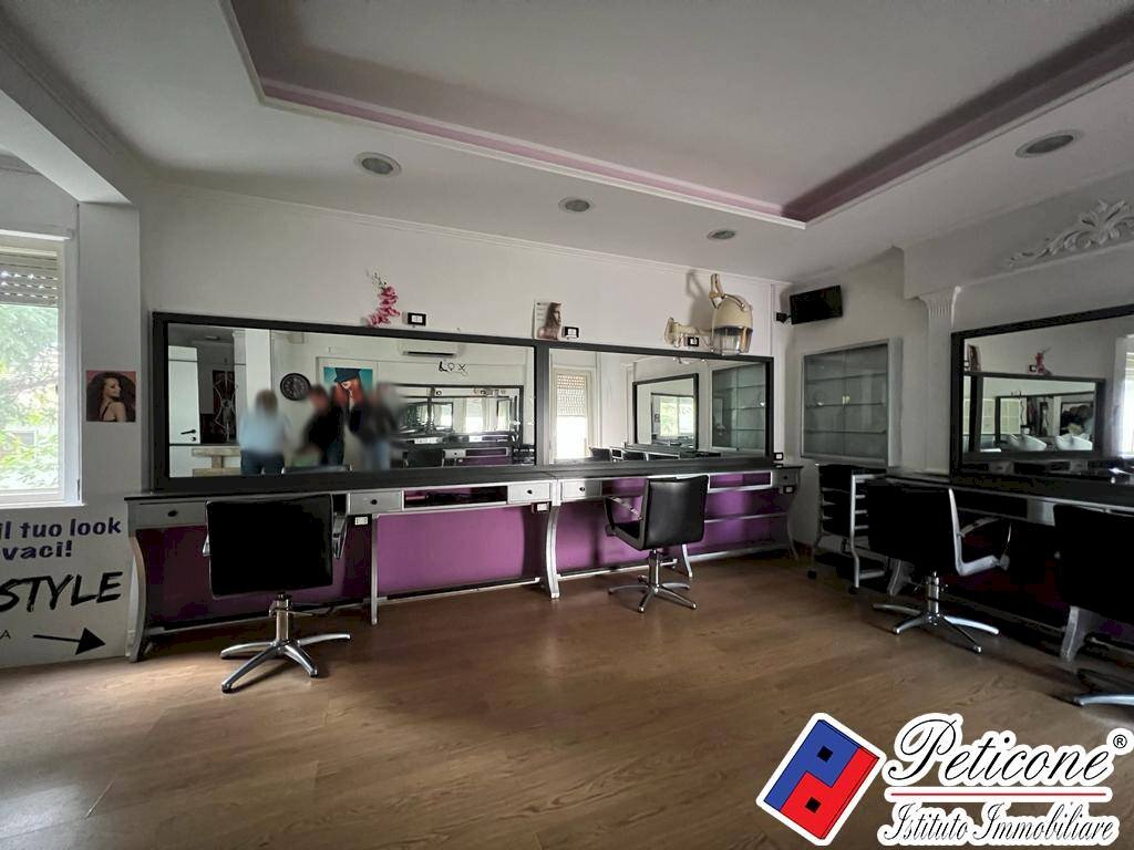 Foto 3 - Locale Commerciale Piazza Lago, Lenola - foto 3