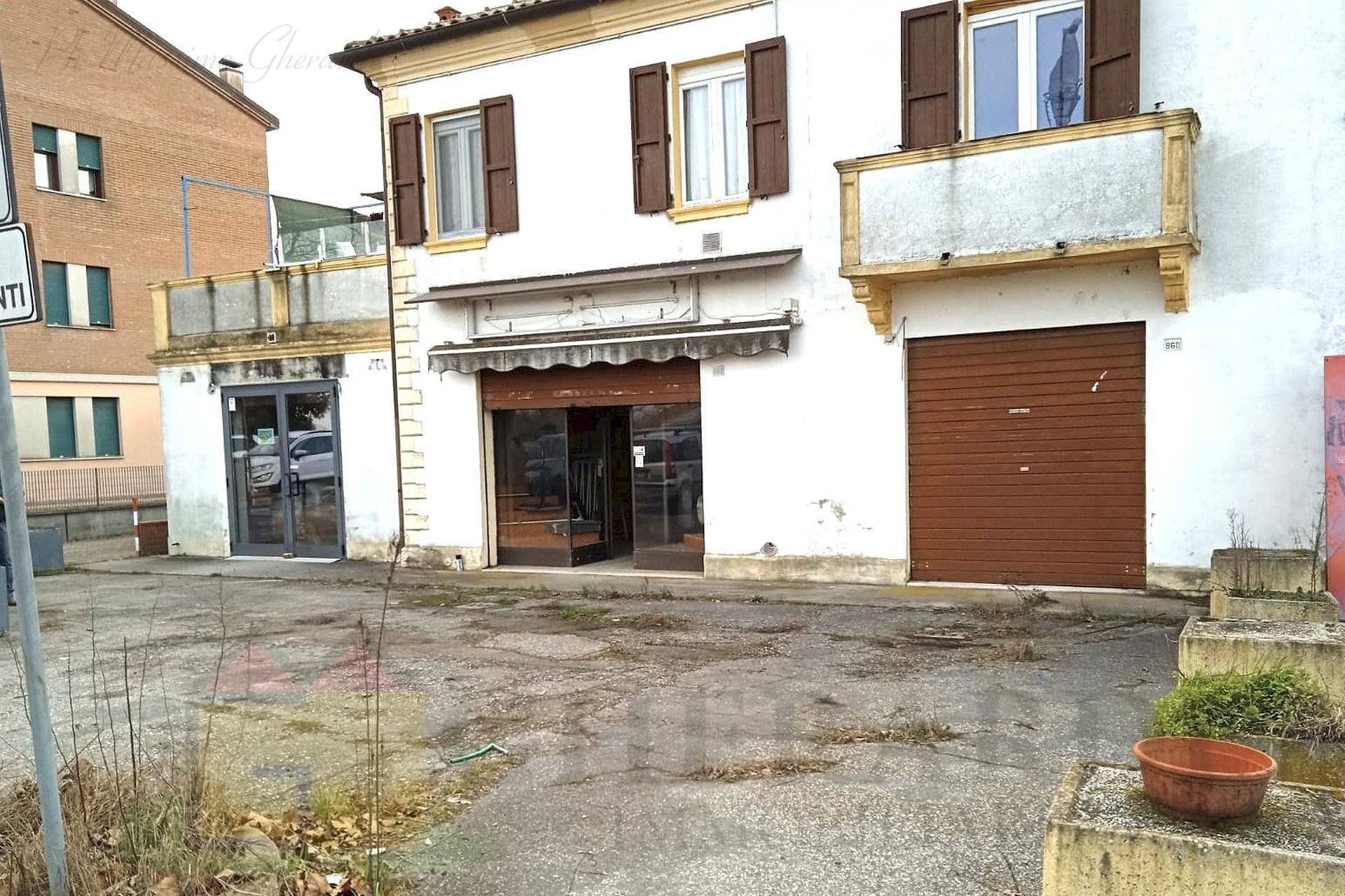 Foto 2 - Locale Commerciale Ferrara - foto 1