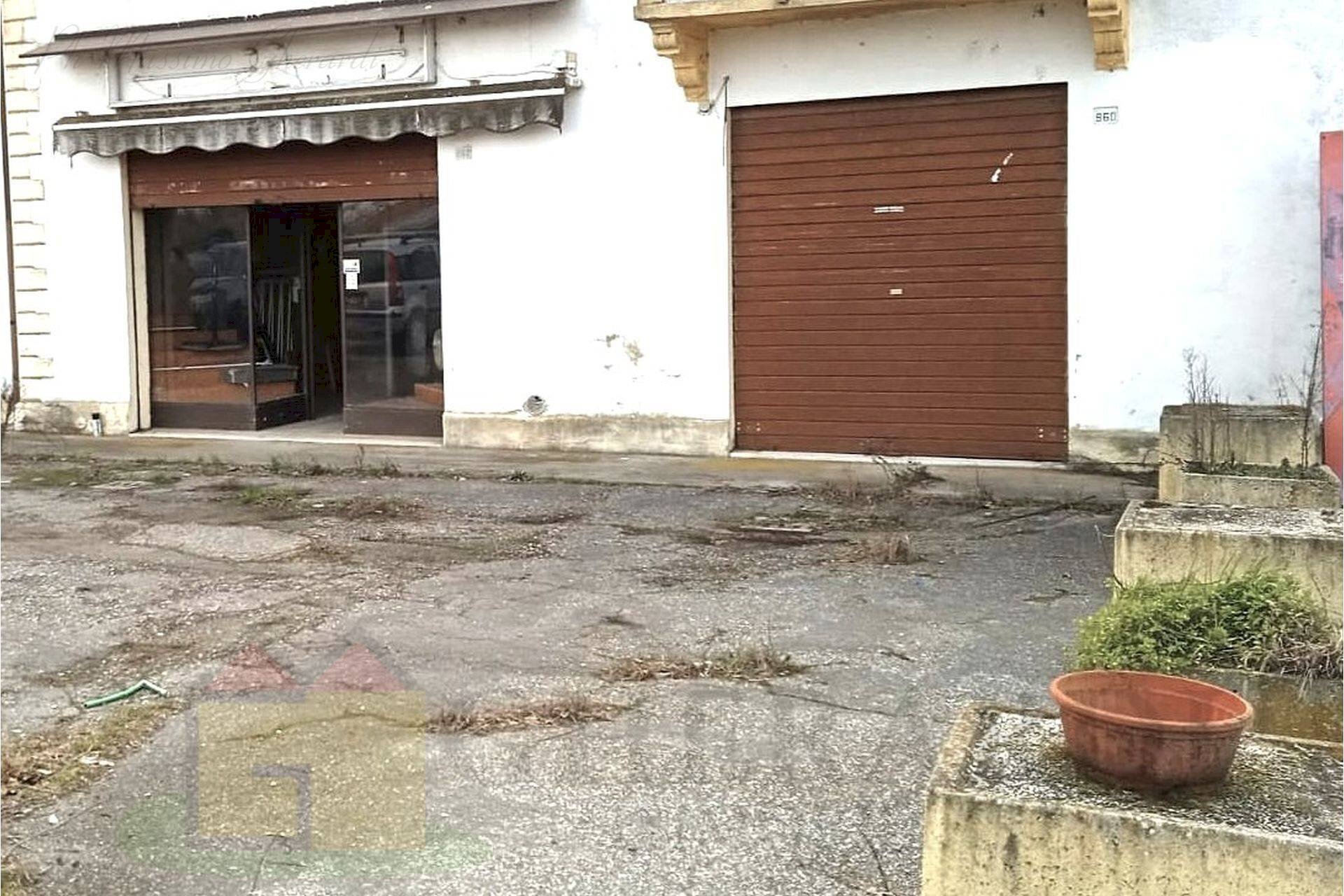 Foto 3 - Locale Commerciale Ferrara - foto 2