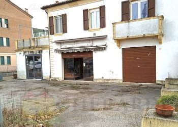 Foto 2 - Locale Commerciale Ferrara - foto 1