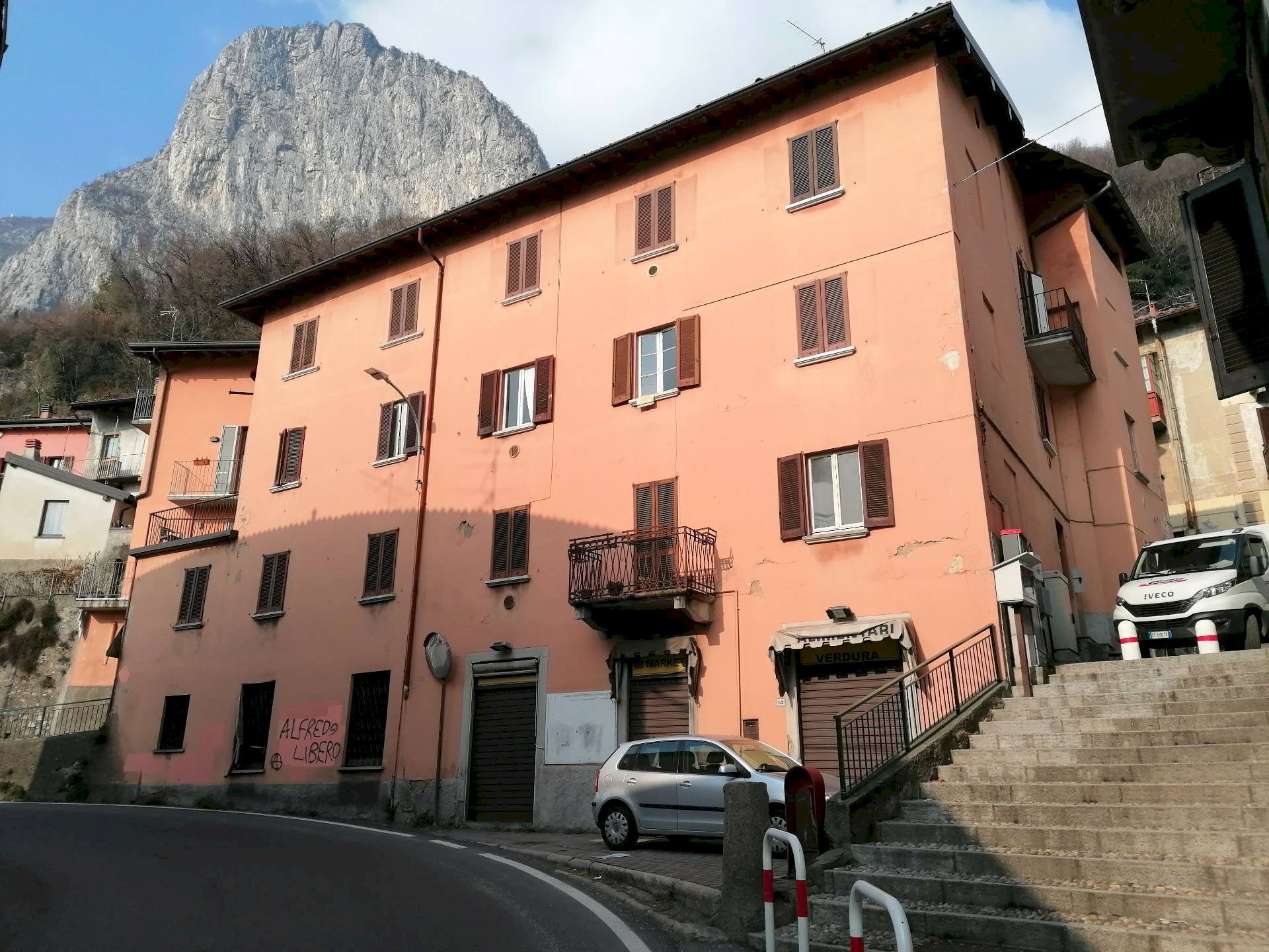 Foto 1 - Commercial Premises Corso Monte San Gabriele, Lecco - photo 1