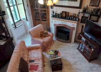 Foto 1 - Quadrilocale via vittorio Emanuele
 
46, Castel Vittorio - foto 1