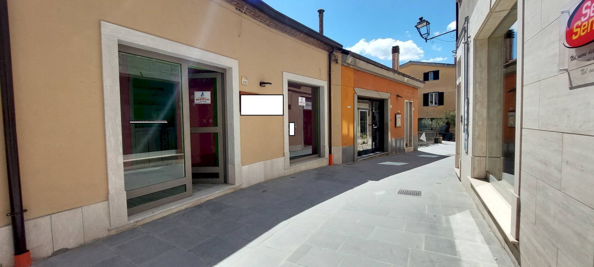 Foto 1 - Locale Commerciale via d'afflitto, Ariano Irpino - foto 1
