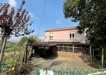 Foto 1 - Casa indipendente contrada tranzano
 
28, Ariano Irpino - foto 1