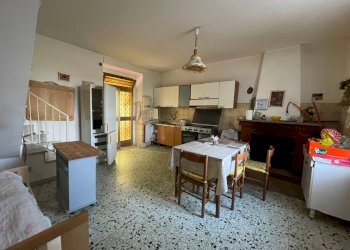 Foto 6 - Casa indipendente contrada tranzano
 
28, Ariano Irpino - foto 6