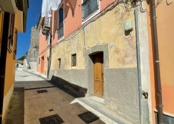 Foto 2 - Trilocale via Francesco de Sanctis
 
29-31, Savignano Irpino - foto 2