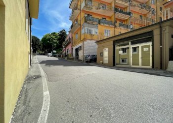 Foto 1 - Locale Commerciale VIA TIGLI, Ariano Irpino - foto 1