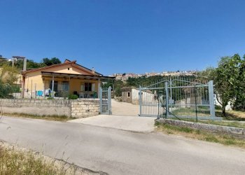 Foto 1 - Casa indipendente contrada ponnola, Ariano Irpino - foto 1