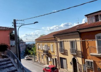 Foto 14 - Quadrilocale corso vittorio emanuele
 
312, Ariano Irpino - foto 13