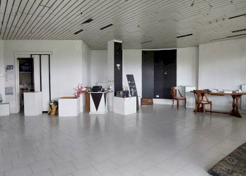 Foto 4 - Locale Commerciale via XXV aprile, Ariano Irpino - foto 3