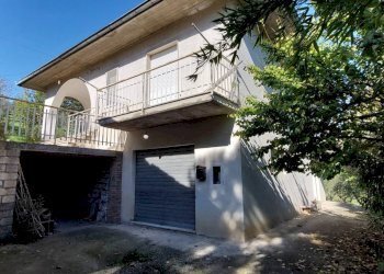 Foto 1 - Casa indipendente contrada cardito, Ariano Irpino - foto 1