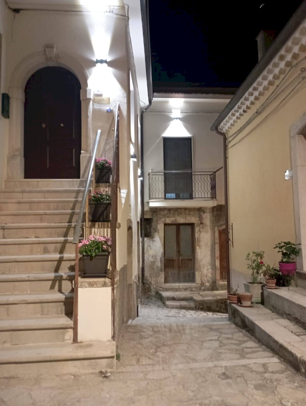 Foto 1 - Hotel via piazzetta
 
6, Zungoli - foto 1