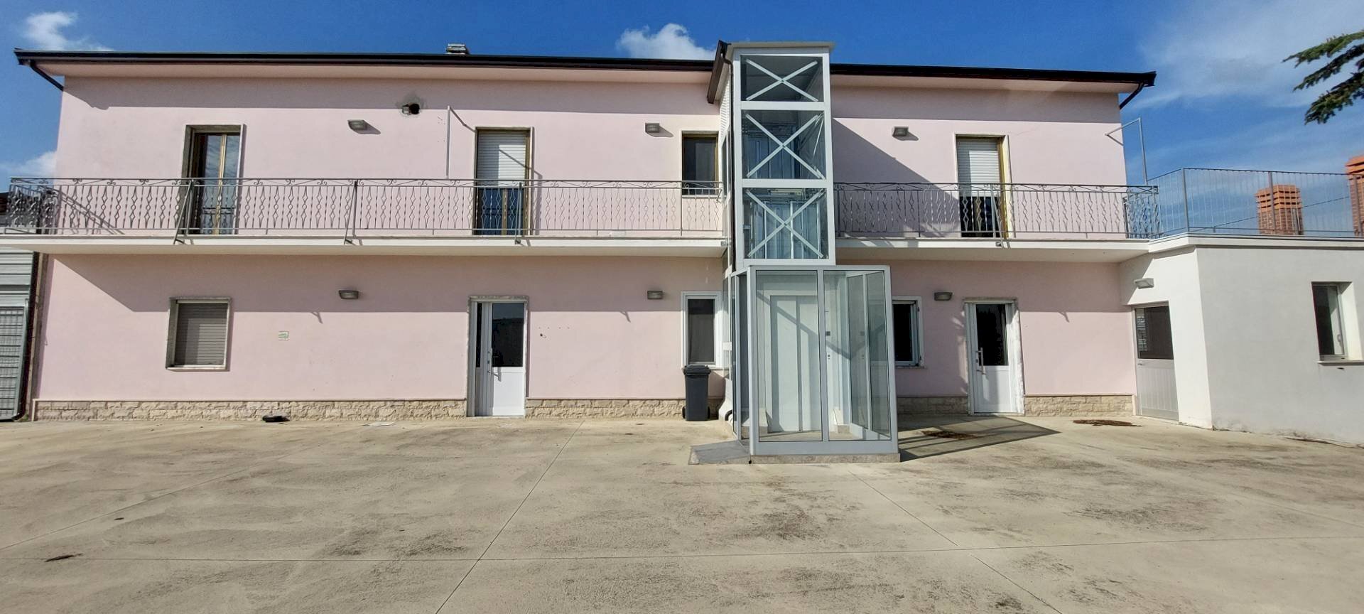 Foto 1 - Ufficio contrada camporeale
 
111, Ariano Irpino - foto 1