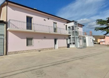 Foto 3 - Ufficio contrada camporeale
111, Ariano Irpino - foto 3