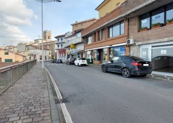 Foto 1 - Locale Commerciale via xxv aprile, Ariano Irpino - foto 1