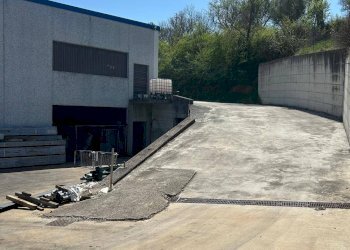 Foto 2 - Magazzino contrada torreamando, Ariano Irpino - foto 2