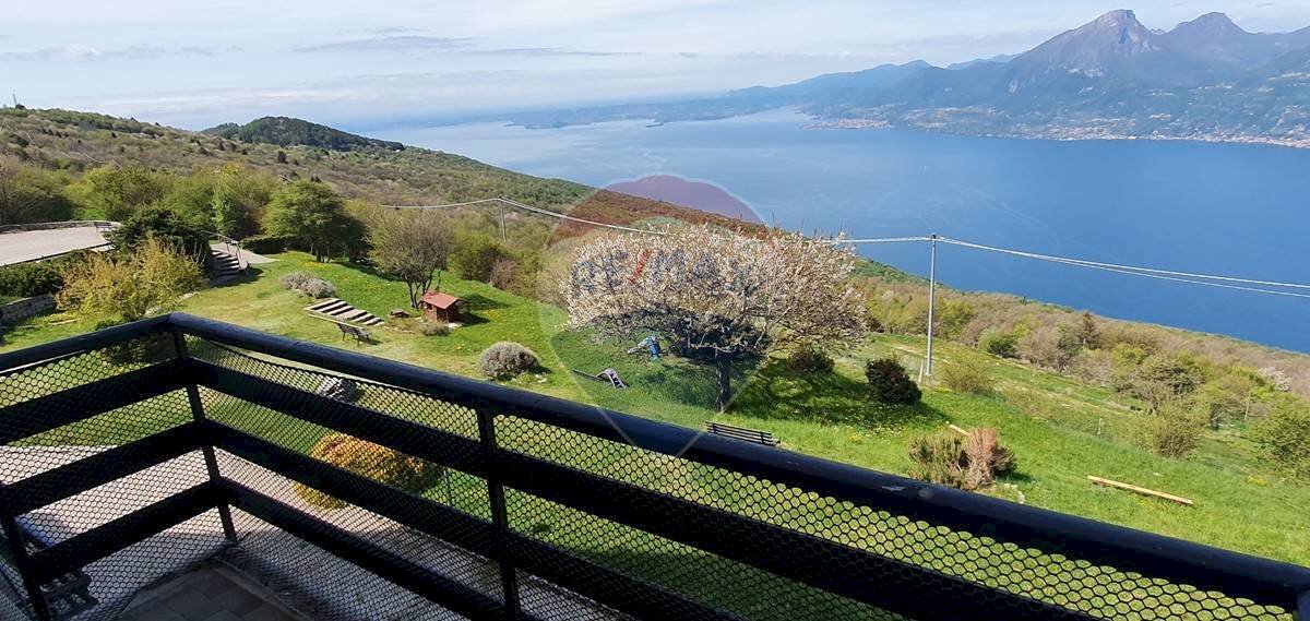Vista delle montagne - Bilocale via Sole - loc. Prada
 
snc, Brenzone sul Garda - foto 1