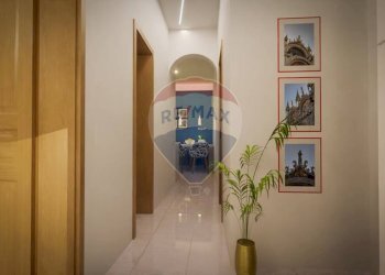 Hall / corridoio - Trilocale Brenzone sul Garda - foto 4