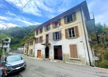 Edificio all\'aperto - Casa indipendente Valle Cannobina - foto 1