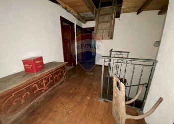 Hall / corridoio - Casa semi indipendente Gurro - foto 14