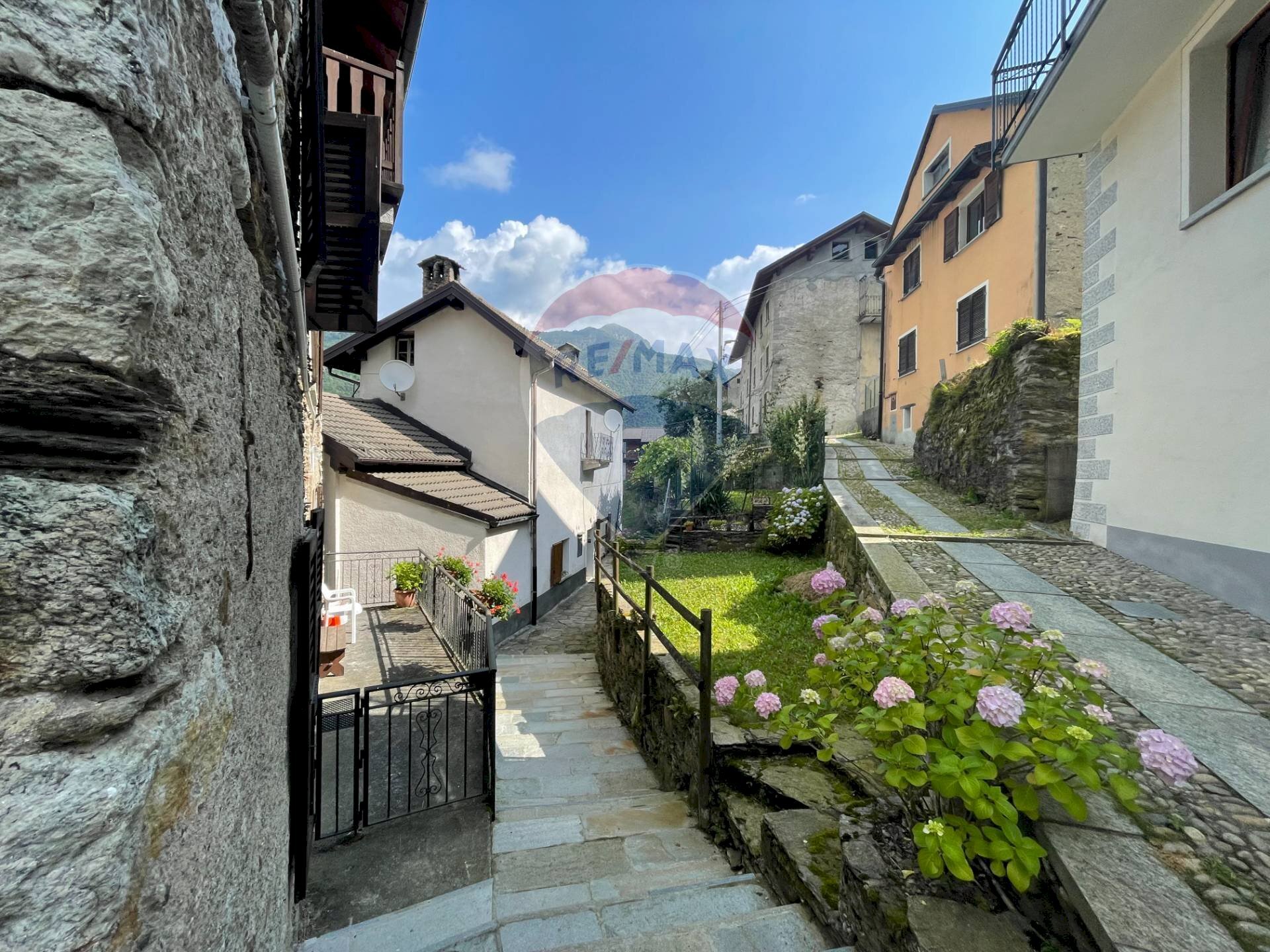 Edificio all\'aperto - Casa semi indipendente Gurro - foto 2