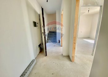 Hall / corridoio - Casa indipendente Trarego Viggiona - foto 11