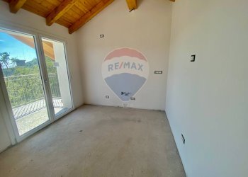 Stanza vuota - Casa indipendente Trarego Viggiona - foto 13