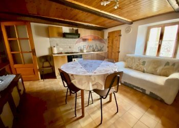 Sala da pranzo - Casa indipendente Gurro - foto 1