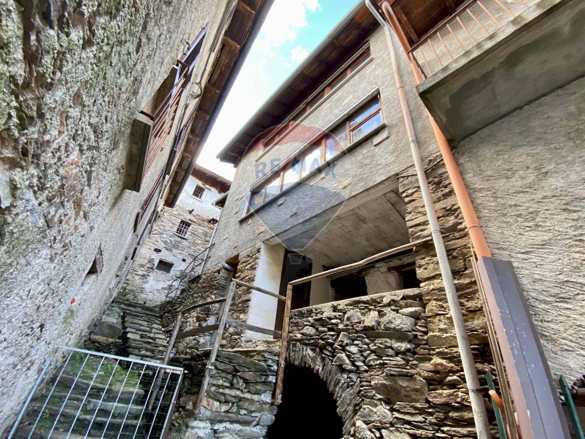 Edificio all\'aperto - Baita via marconi, cavaglio spoccia
 
6, Valle Cannobina - photo 2