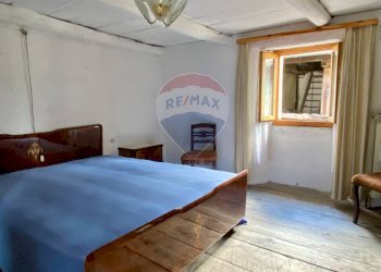 Camera / camera da letto - Baita via marconi, cavaglio spoccia
 
6, Valle Cannobina - photo 10