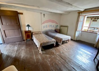 Camera / camera da letto - Baita via marconi, cavaglio spoccia
 
6, Valle Cannobina - photo 12