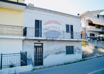 Edificio all\'aperto - Casa semi indipendente Semivicoli c.da Dandalo, Casacanditella - foto 6
