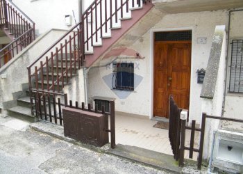 Scale - Trilocale Via Nazionale Frentana
 
2/S, Lama dei Peligni - foto 2