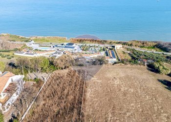 Vista dell\'acqua - Terreno agricolo C.da Lentesco, Torino di Sangro - foto 1