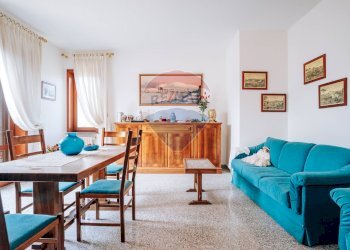 Sala da pranzo - Casa indipendente C.da Scalzino
 
46, Rocca San Giovanni - foto 21