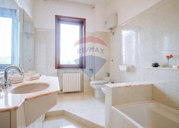 Bagno - Casa indipendente C.da Scalzino
 
46, Rocca San Giovanni - foto 38