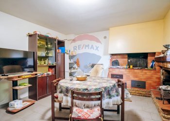 Sala da pranzo - Casa indipendente C.da Scalzino
 
46, Rocca San Giovanni - foto 52