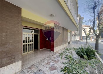 Terrazza - Quadrilocale Via Adamo Giangiulio
 
4, Lanciano - foto 1